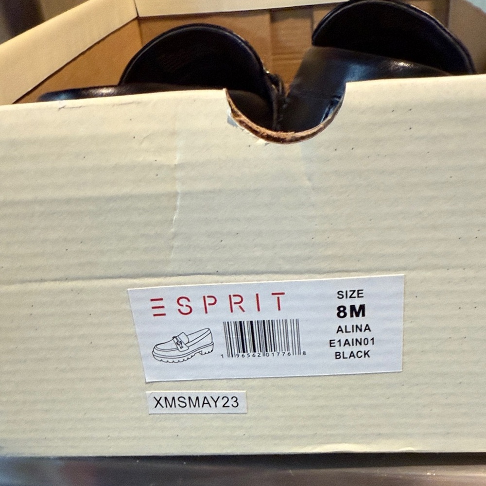 Esprit Cream Box with Red Details